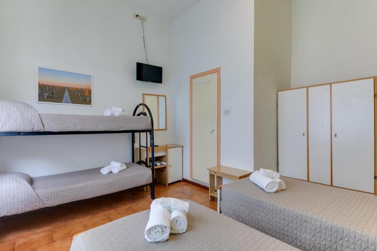 Hotel Villa Merope Ρίμινι Εξωτερικό φωτογραφία
