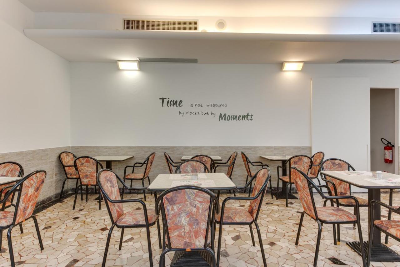 Hotel Villa Merope Ρίμινι Εξωτερικό φωτογραφία