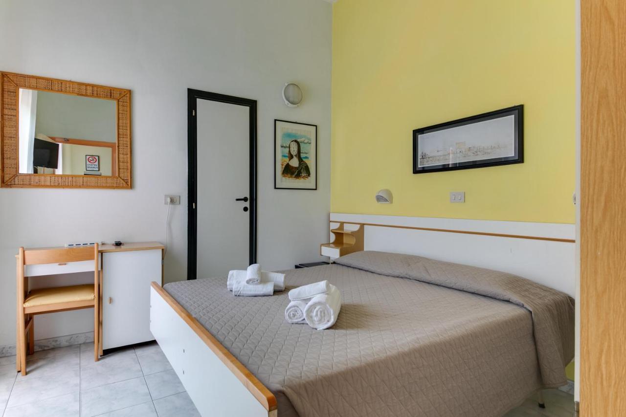 Hotel Villa Merope Ρίμινι Εξωτερικό φωτογραφία