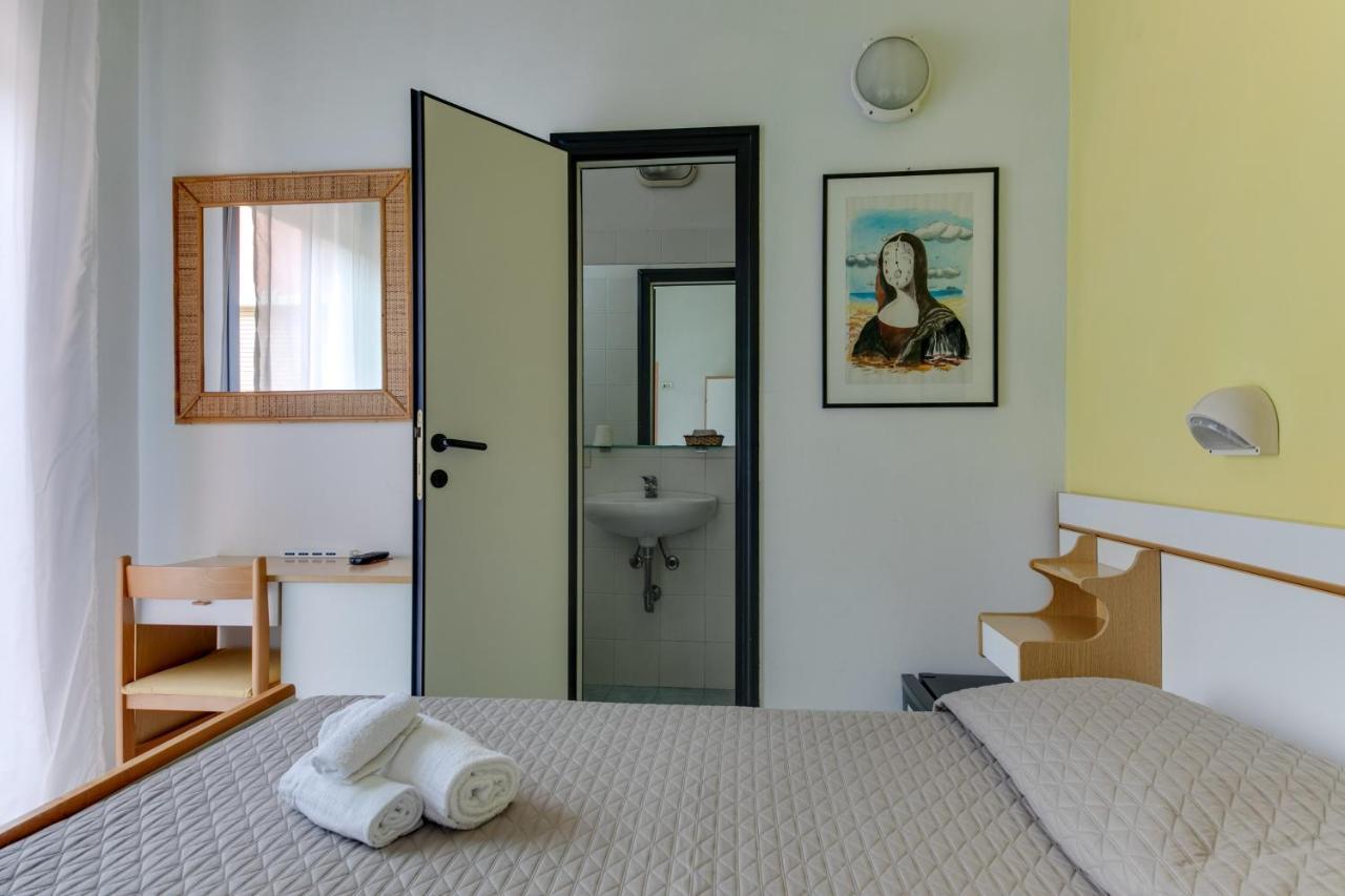Hotel Villa Merope Ρίμινι Εξωτερικό φωτογραφία