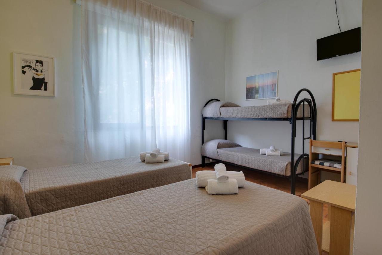 Hotel Villa Merope Ρίμινι Εξωτερικό φωτογραφία