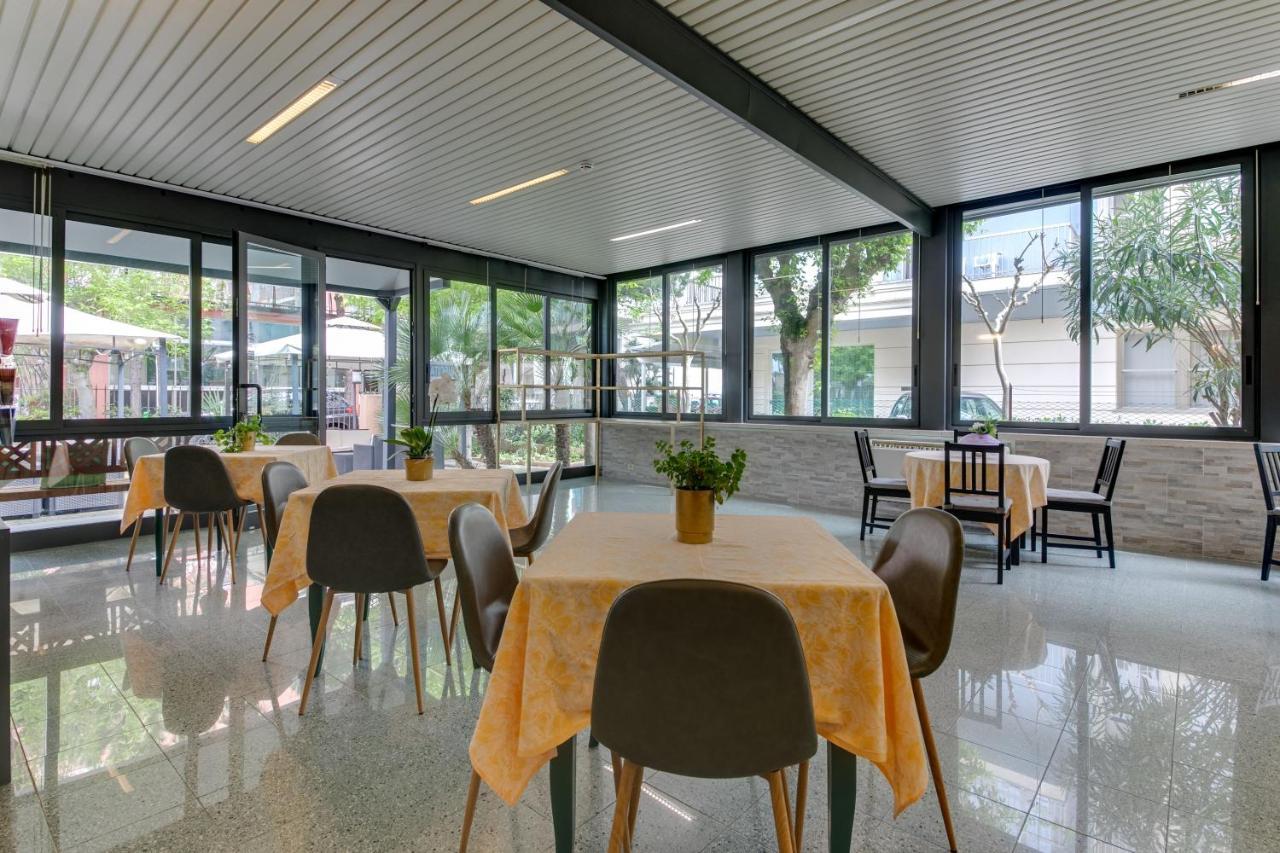 Hotel Villa Merope Ρίμινι Εξωτερικό φωτογραφία