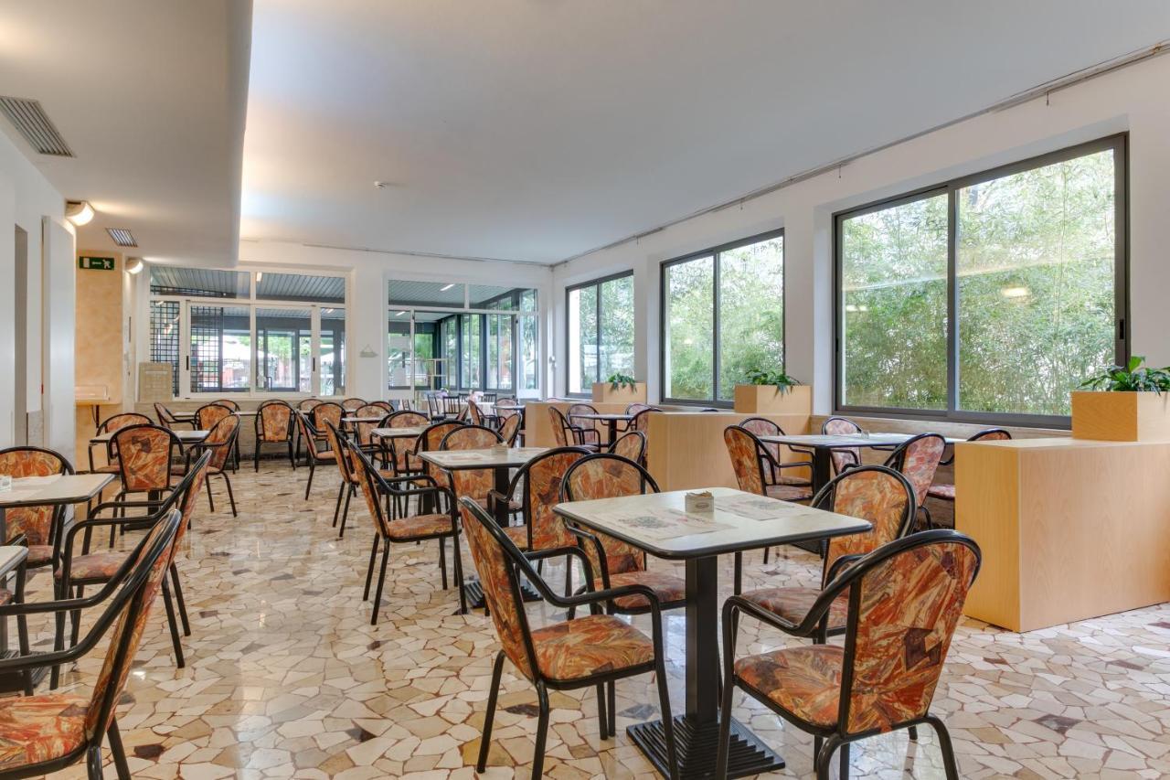 Hotel Villa Merope Ρίμινι Εξωτερικό φωτογραφία